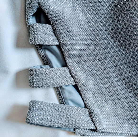 Retro-Futuristic Metallic Space Mini - Picture 4 of 4